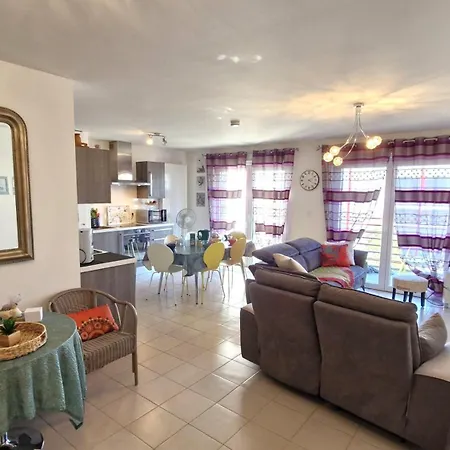 - Avec Balcon - Confort Et Detente Garantis ! * Royan